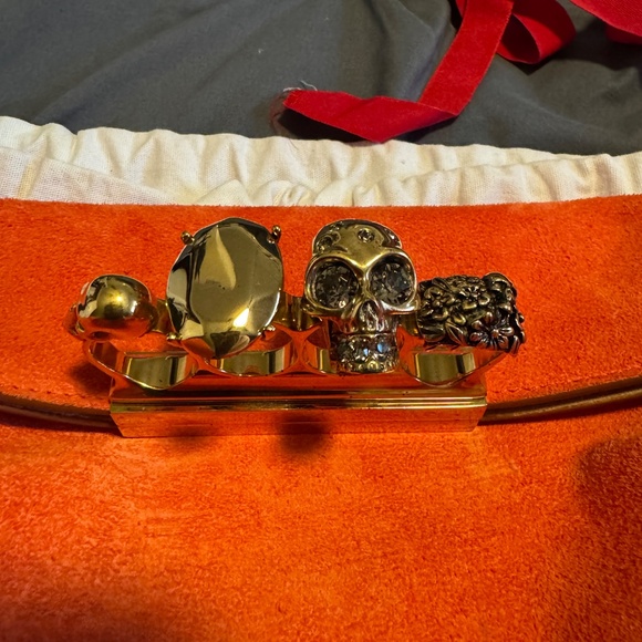 Alexander McQueen 4 Finger Ring Suede Clutch - Picture 3 of 7